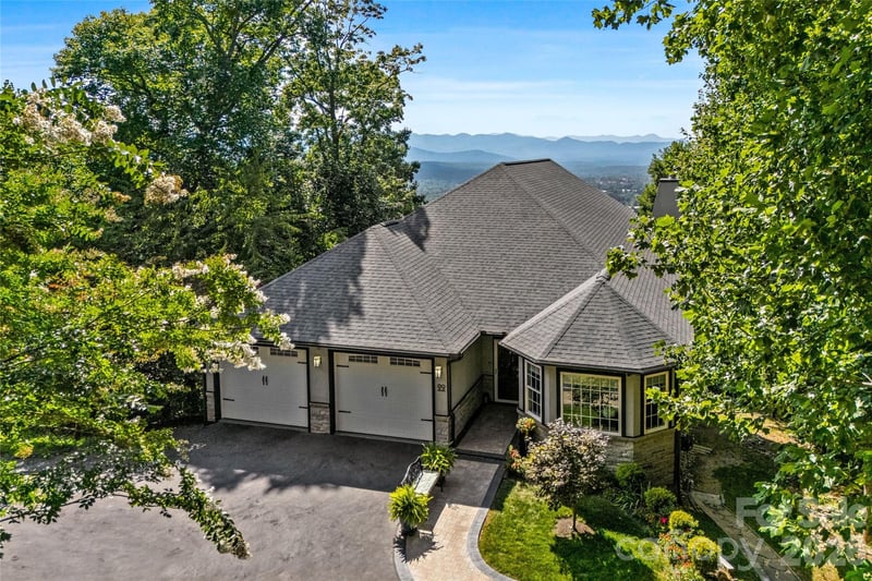 99 Distant View Drive Apt 99, Asheville, NC - 3 beds, 3 baths, 3,260 sqft - $1,100,000