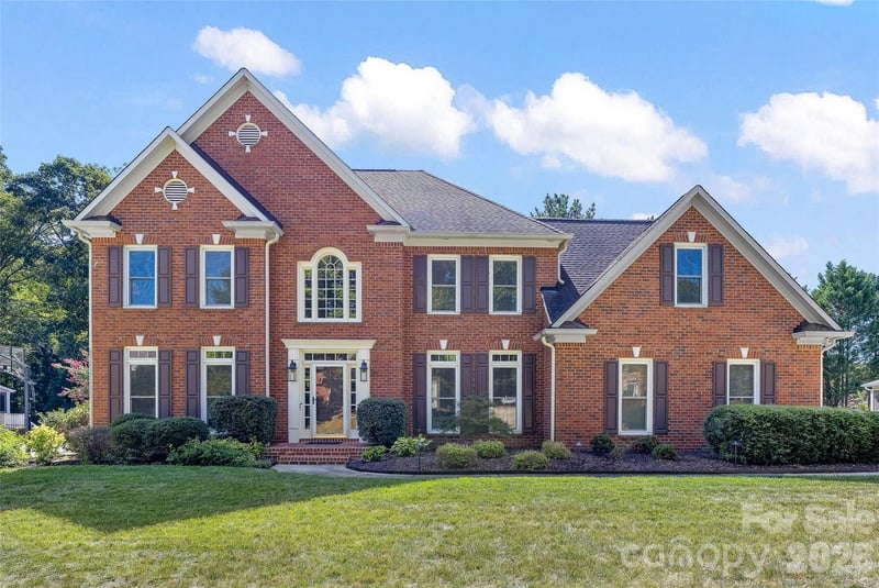 9533 St Barts Lane, Huntersville, NC - 4 beds, 3.5 baths, 3,450 sqft - $950,000