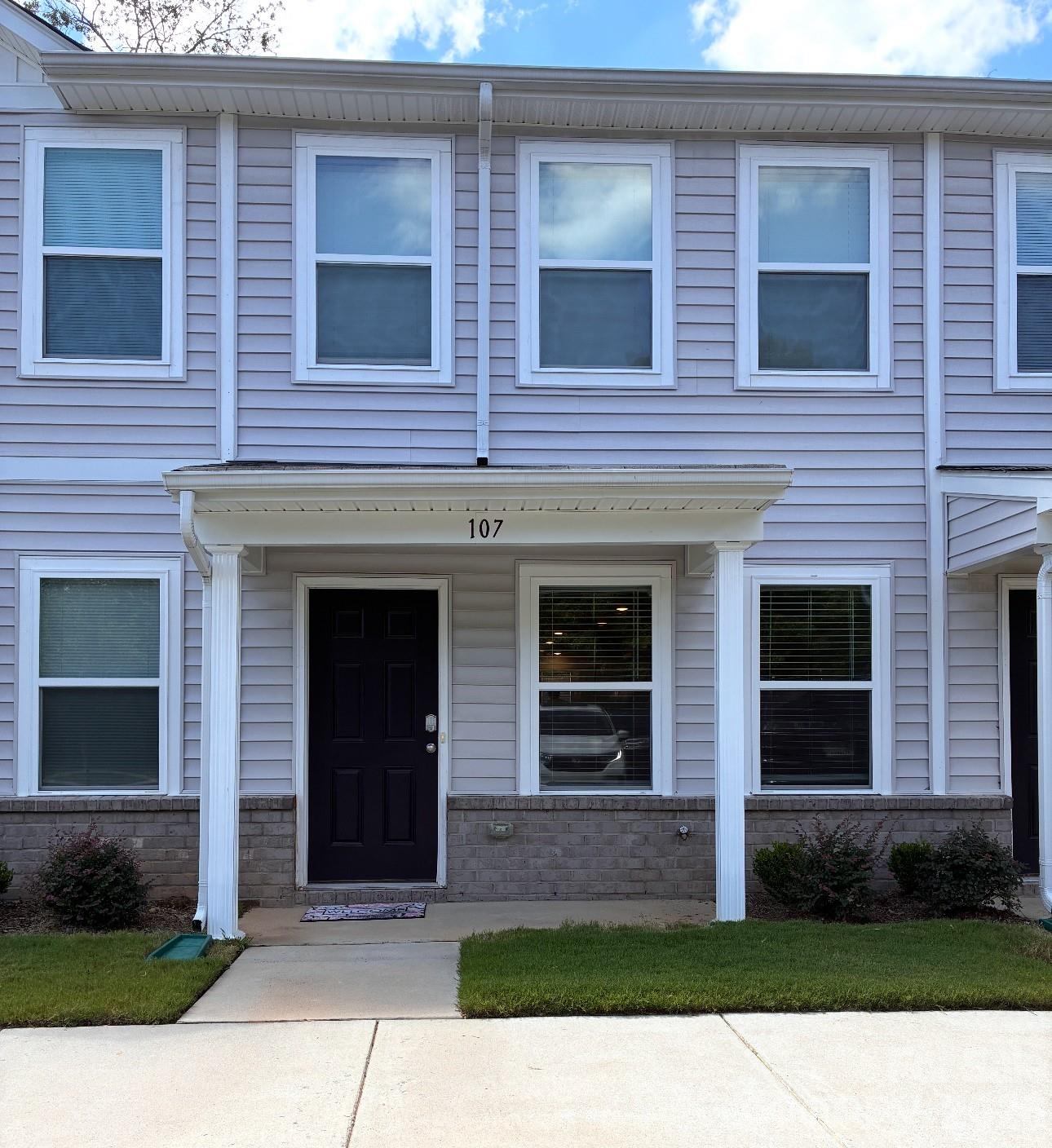 107 Villa Lane Apt 4, Lincolnton, NC. property listing photo