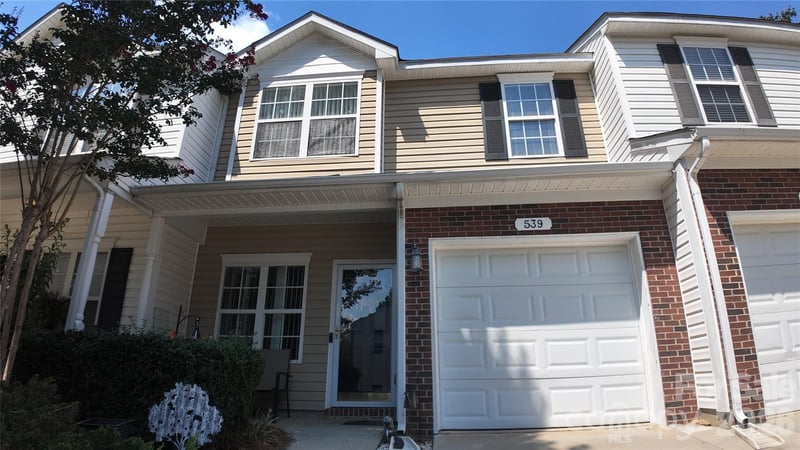 539 Delta Drive, Fort Mill, SC - 2 beds, 2.5 baths, 1,350 sqft - $265,000