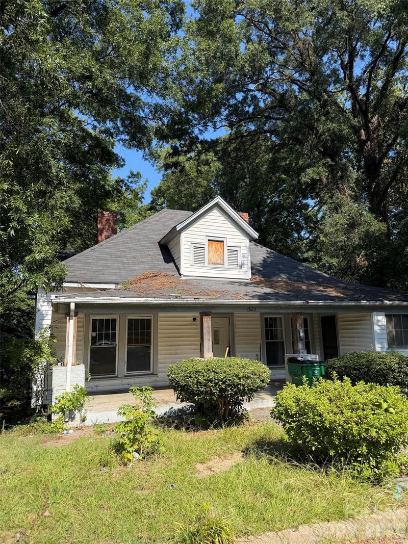 1823 Seigle Avenue, Charlotte, NC - 3 beds, 1.5 baths, 1,789 sqft - $570,000