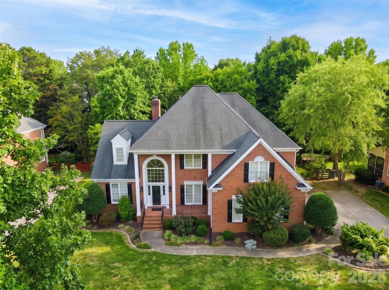 10204 Vixen Lane, Huntersville, NC - 5 beds, 3.5 baths, 3,426 sqft - $955,000