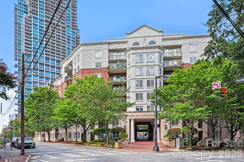 300 W 5th Street Apt 535, Charlotte, NC - 1 bed, 1 bath, 669 sqft - $279,000