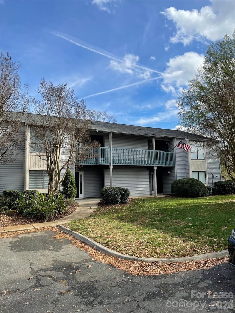 10921 Harrowfield Road, Charlotte, NC - 2 beds, 2 baths - $1,395