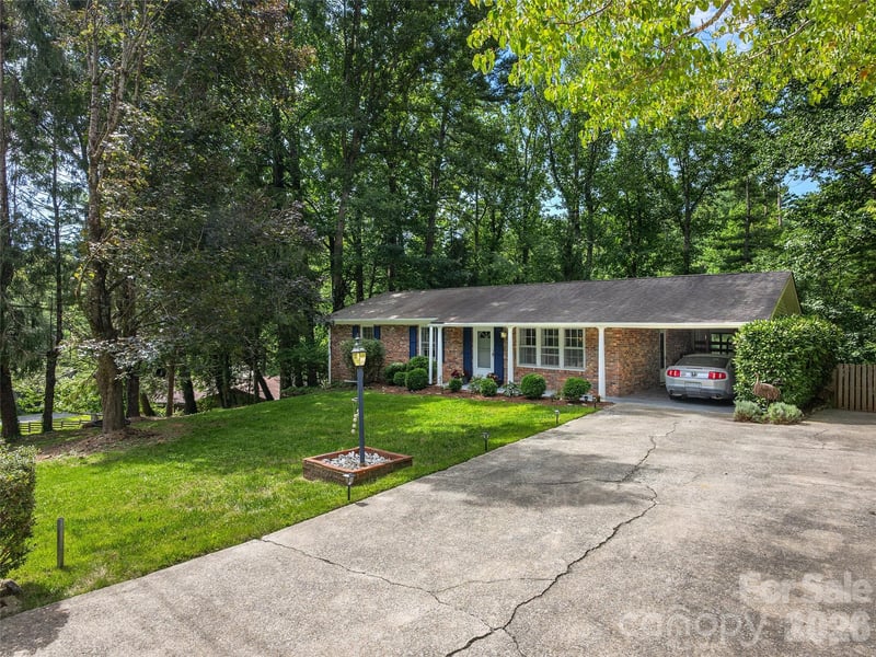 921 Indian Hill Road, Hendersonville, NC - 3 beds, 2 baths, 2,231 sqft - $474,000