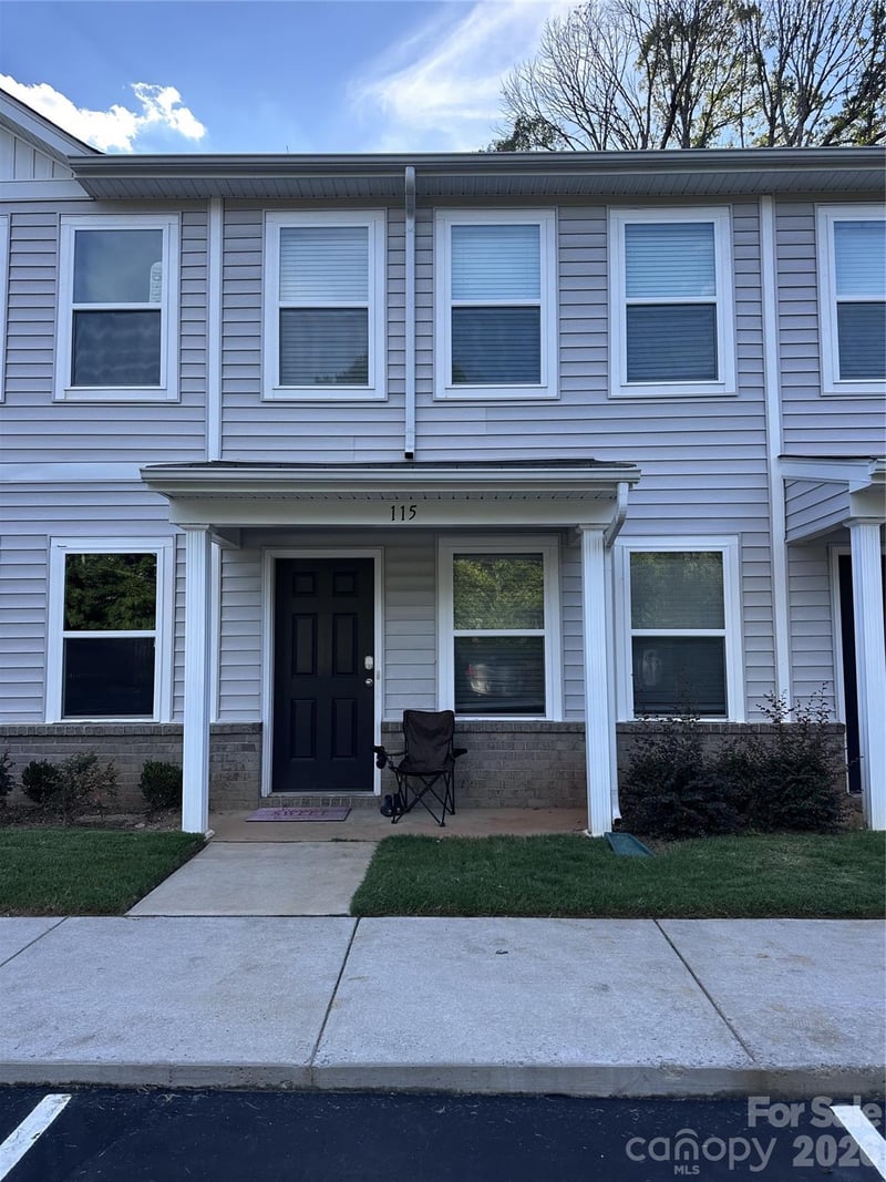 115 Villa Lane Apt 8, Lincolnton, NC - 2 beds, 2.5 baths, 1,418 sqft - $224,000