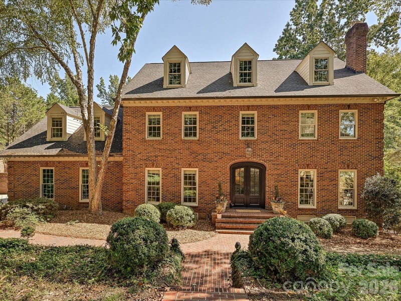 7019 Whitemarsh Court, Charlotte, NC - 4 beds, 4.5 baths, 4,475 sqft - $1,750,000