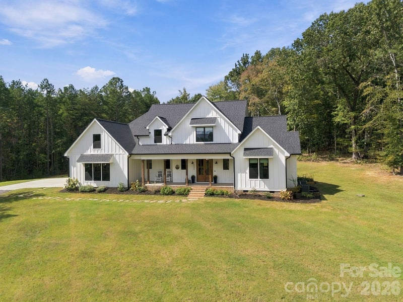 6840 Grinnell Trail, Concord, NC - 4 beds, 3.5 baths, 3,349 sqft - $1,150,000