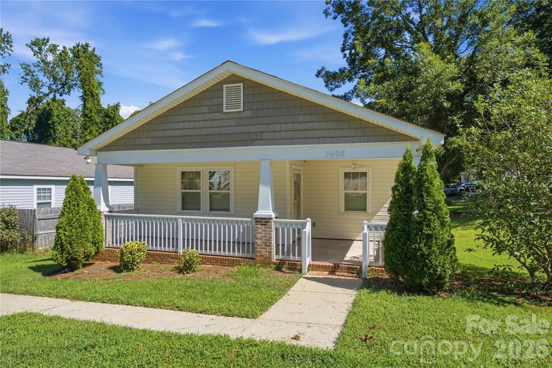 3608 Corbett Street, Charlotte, NC - 2 beds, 1 bath, 914 sqft - $260,000