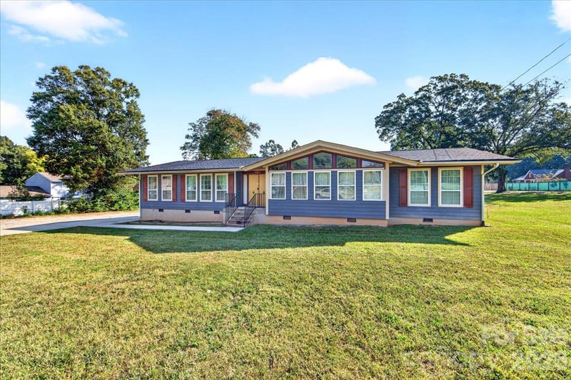 1811 Little Rock Road, Charlotte, NC - 3 beds, 2 baths, 2,196 sqft - $398,500