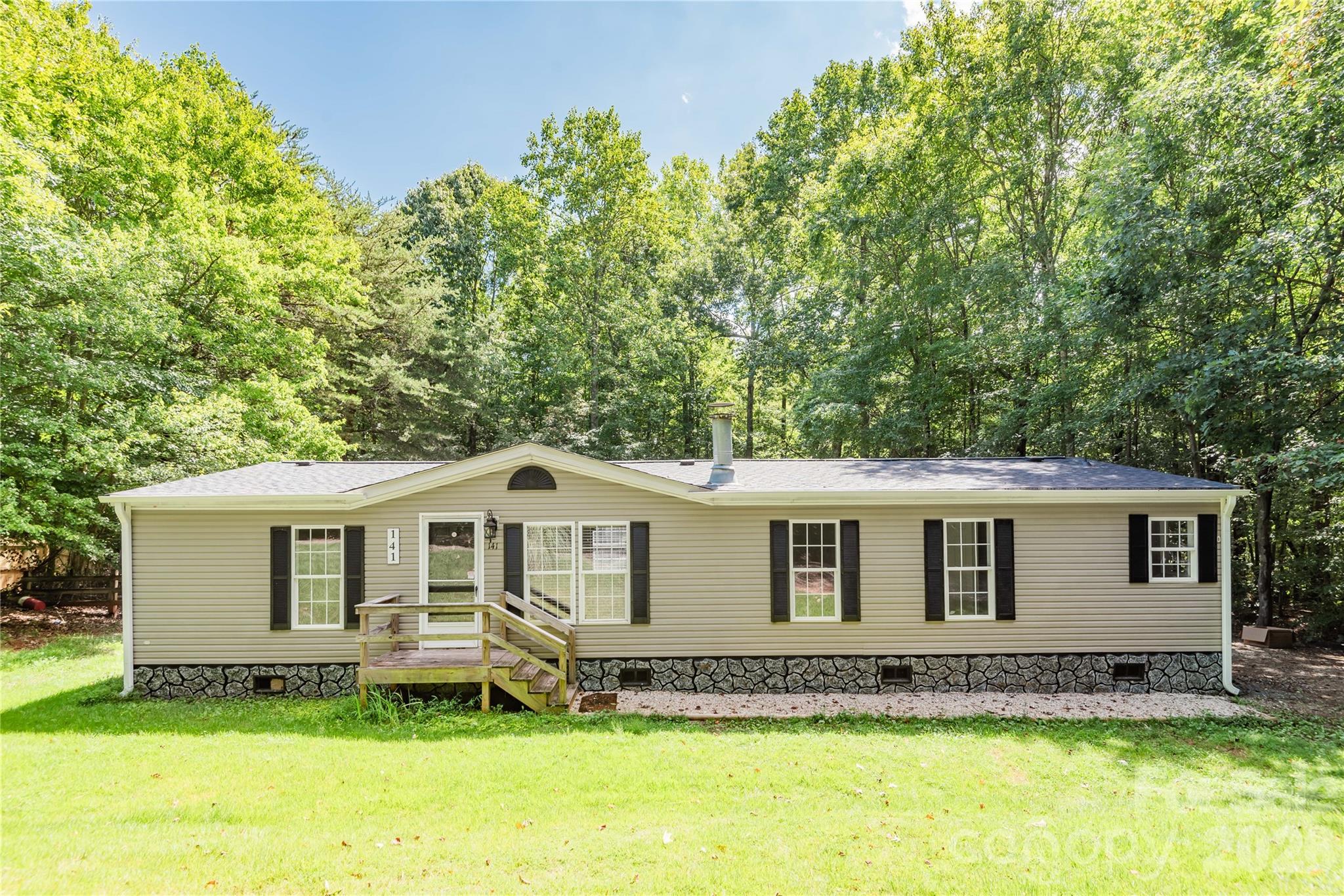141 Tommys Lane, Mooresville, NC. property listing photo