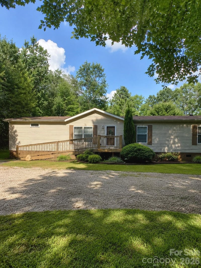 6162 Sherwood Lane, Denver, NC - 3 beds, 2 baths, 2,432 sqft - $275,000