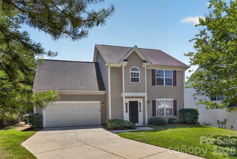634 Longacre Drive, Charlotte, NC - 4 beds, 2.5 baths, 1,907 sqft - $340,000