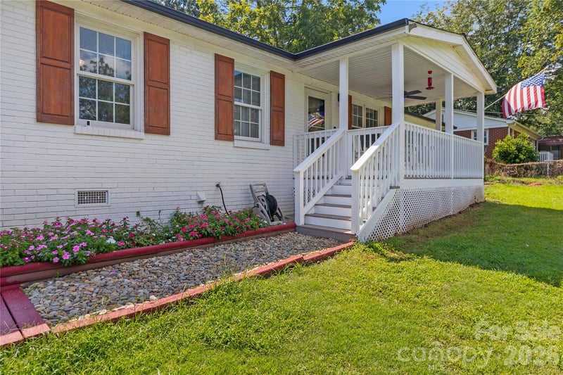 3601 Chapelwood Drive, Gastonia, NC - 3 beds, 2 baths, 1,759 sqft - $290,000