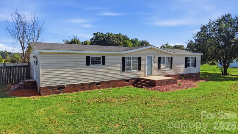 950 Weaver Road, China Grove, NC - 3 beds, 2 baths, 1,801 sqft - $245,000
