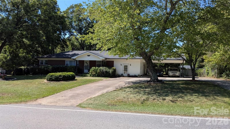 1311 Metcalf Road, Shelby, NC - 3 beds, 1.5 baths, 1,813 sqft - $279,000