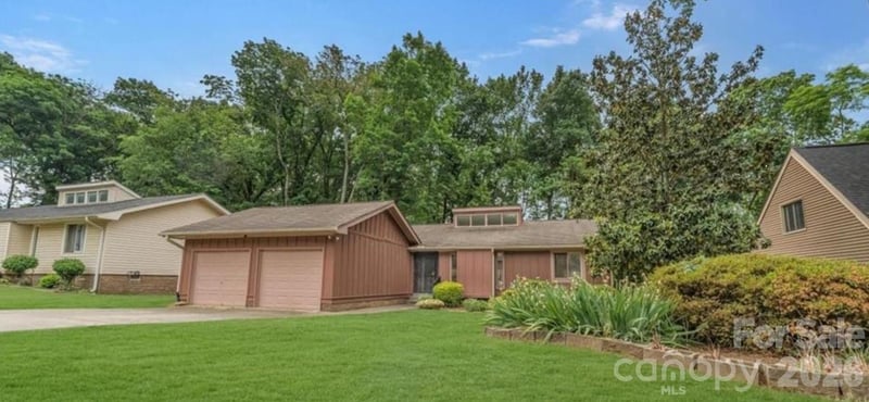 7312 Barcliff Drive, Charlotte, NC - 3 beds, 2 baths, 1,288 sqft - $349,000