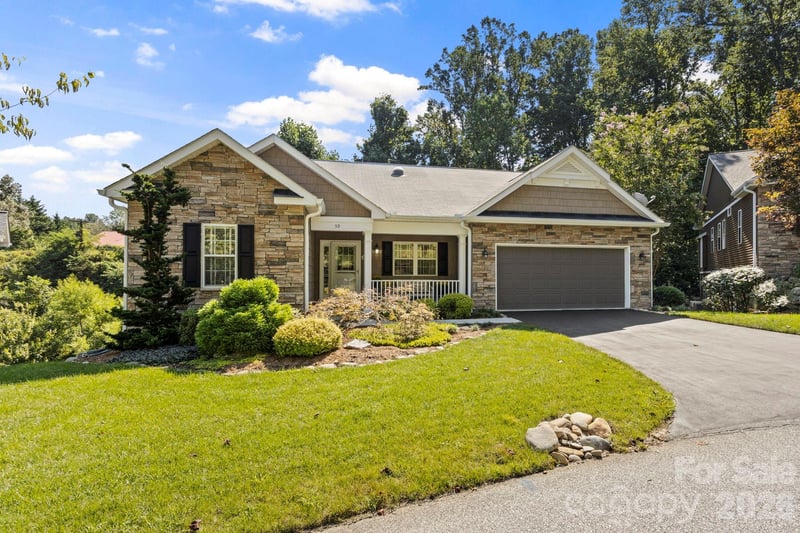 59 Old Pasture Way, Laurel Park, NC - 3 beds, 3 baths, 2,931 sqft - $695,000