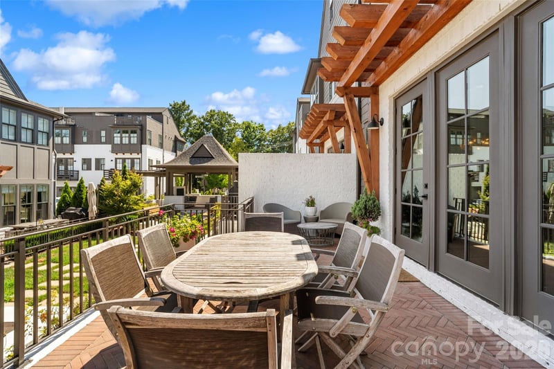 2212 Nolen Ridge Avenue, Charlotte, NC - 3 beds, 3.5 baths, 2,879 sqft - $1,250,000