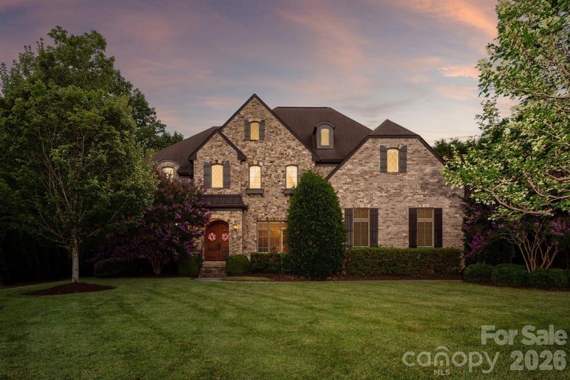 227 Glenmoor Drive, Waxhaw, NC - 5 beds, 6 baths, 5,857 sqft - $1,800,000