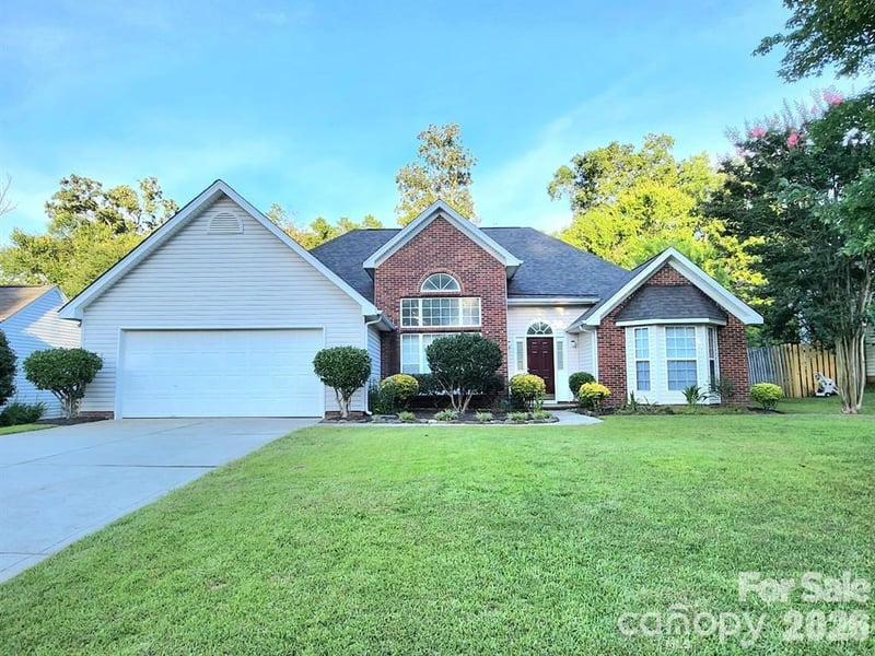 6414 Goldenblush Circle, Charlotte, NC - 4 beds, 2 baths, 1,864 sqft - $405,000