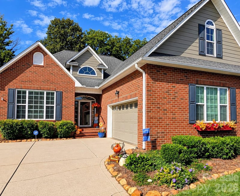 103 Henrys Glen Drive, Morganton, NC - 3 beds, 2 baths, 1,880 sqft - $480,000
