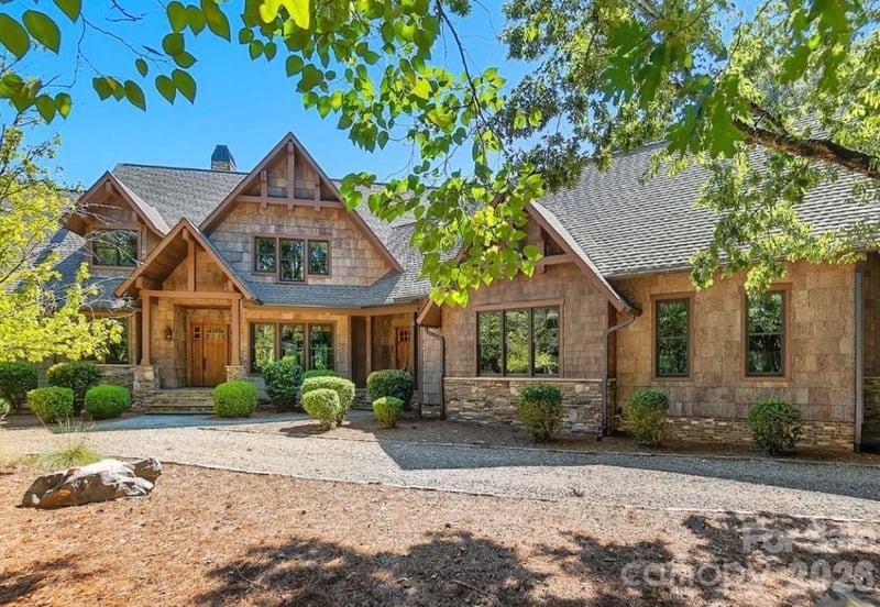 9208 Flying Eagle Lane, Charlotte, NC - 4 beds, 3.5 baths, 3,512 sqft - $1,800,000