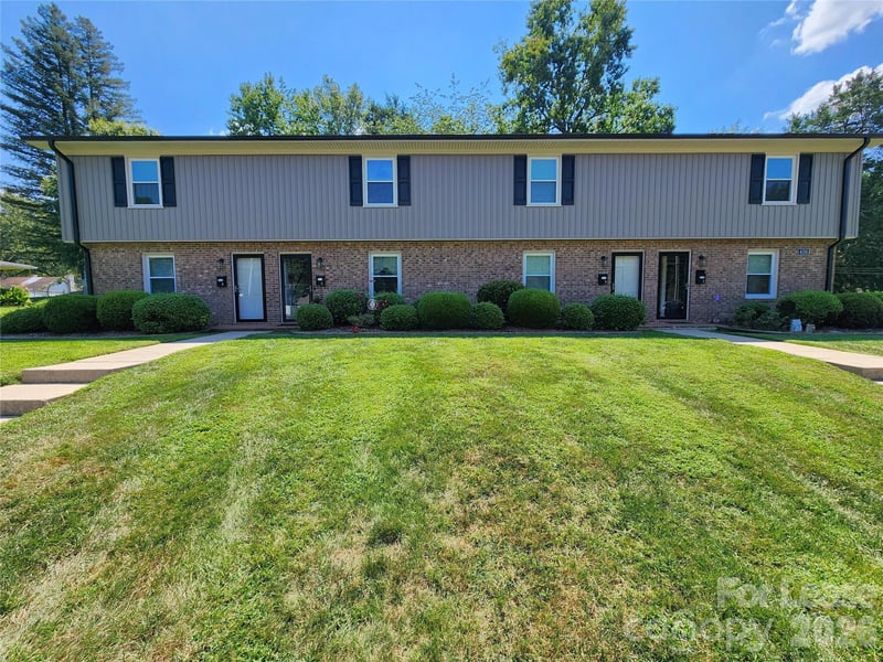 406 E 18th Street, Kannapolis, NC - 2 beds, 1 bath - $1,250