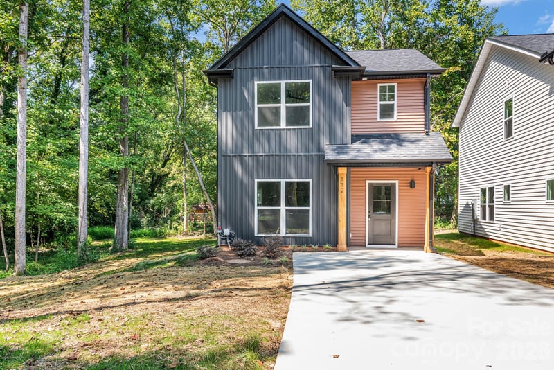 112 N Yadkin Avenue, Spencer, NC - 3 beds, 2.5 baths, 1,466 sqft - $250,000