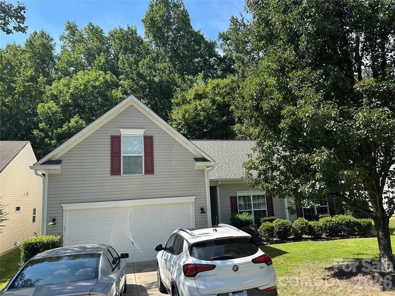 6429 Sackett Way, Charlotte, NC - 4 beds, 2 baths, 1,949 sqft - $400,000