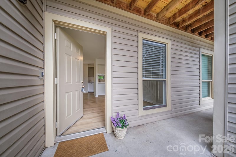 11022 Running Ridge Road, Charlotte, NC - 1 bed, 1 bath, 608 sqft - $144,000