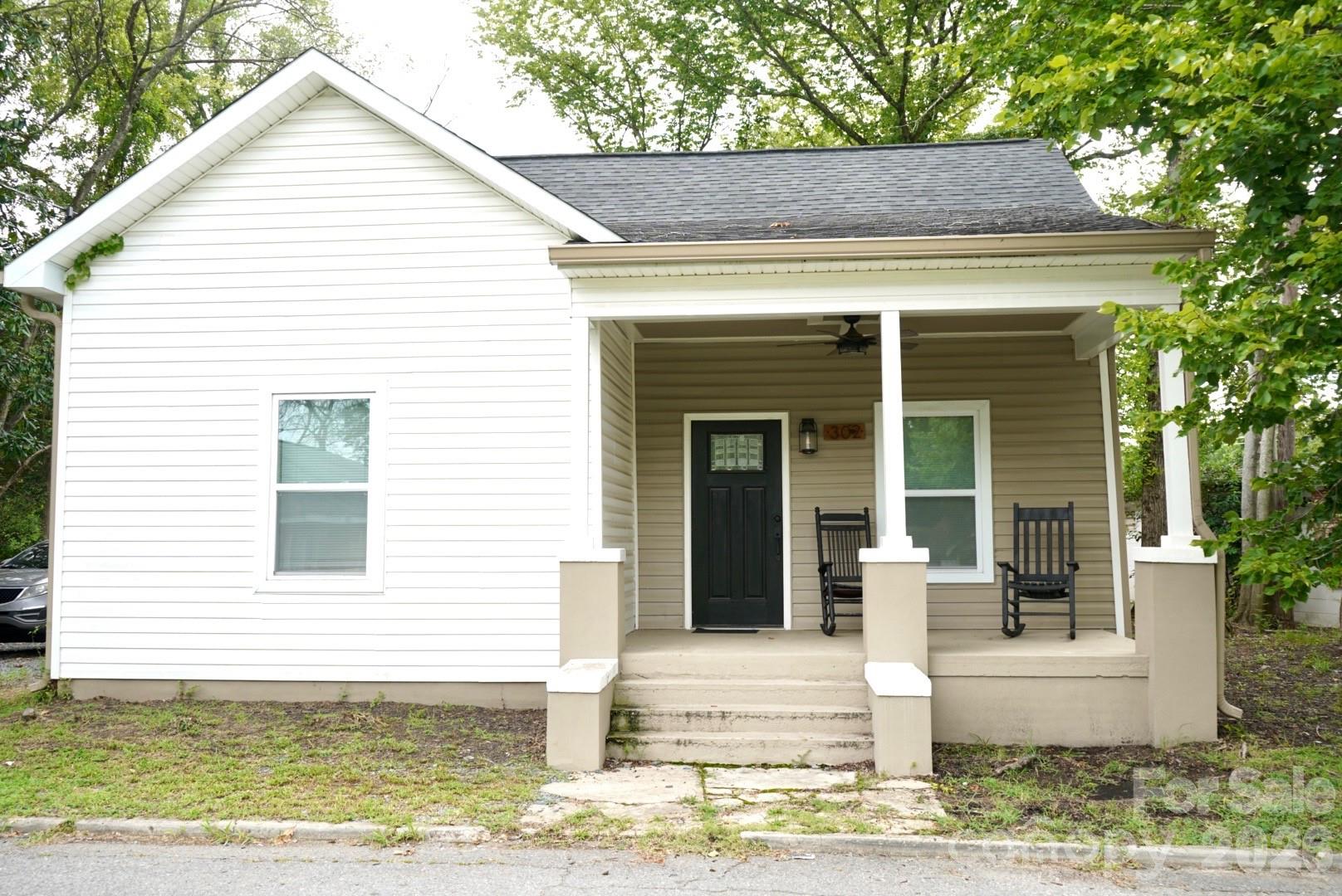 302 Cedar St, Lancaster, SC 29720. property listing photo