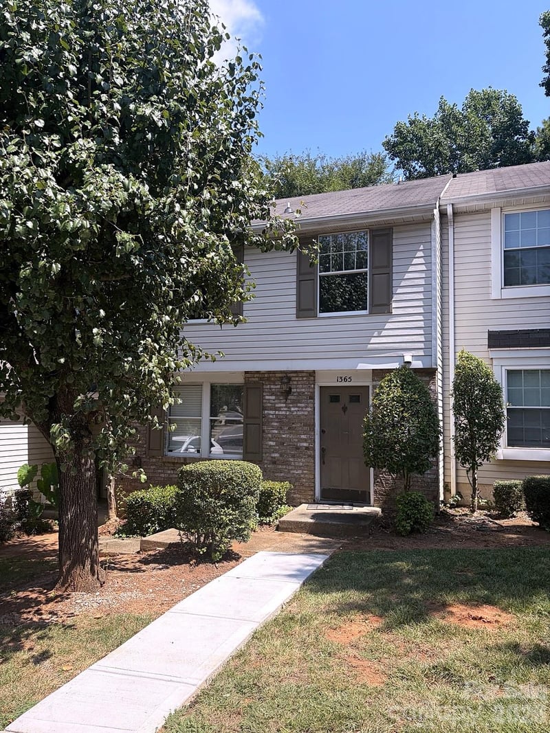 1365 Maple Shade Lane, Charlotte, NC - 3 beds, 1.5 baths, 1,300 sqft - $243,000