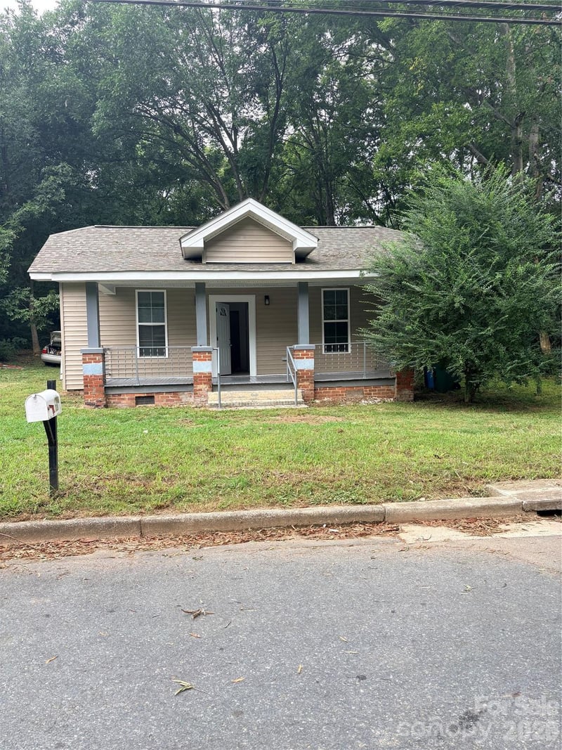 729 Austin Street, Albemarle, NC - 1 bed, 1 bath, 686 sqft - $170,000