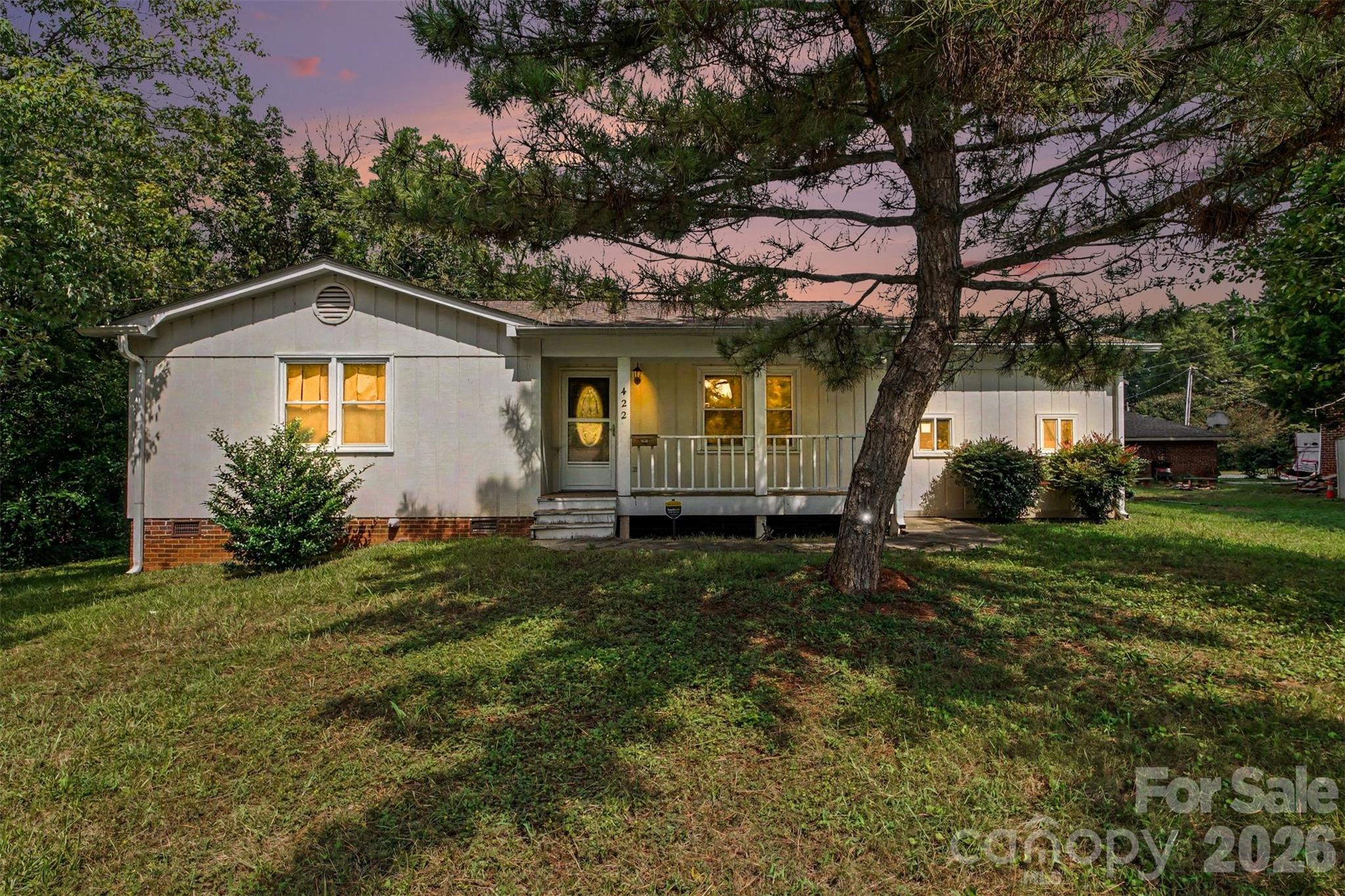 422 Grove St, Salisbury, NC 28144. property listing photo