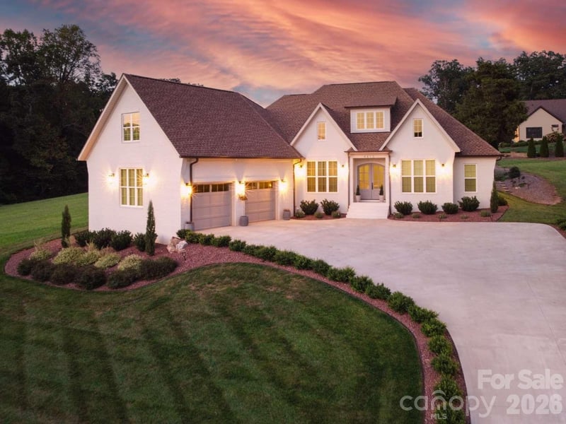 4413 Holly Circle NE, Conover, NC - 4 beds, 4.5 baths, 4,181 sqft - $1,399,500