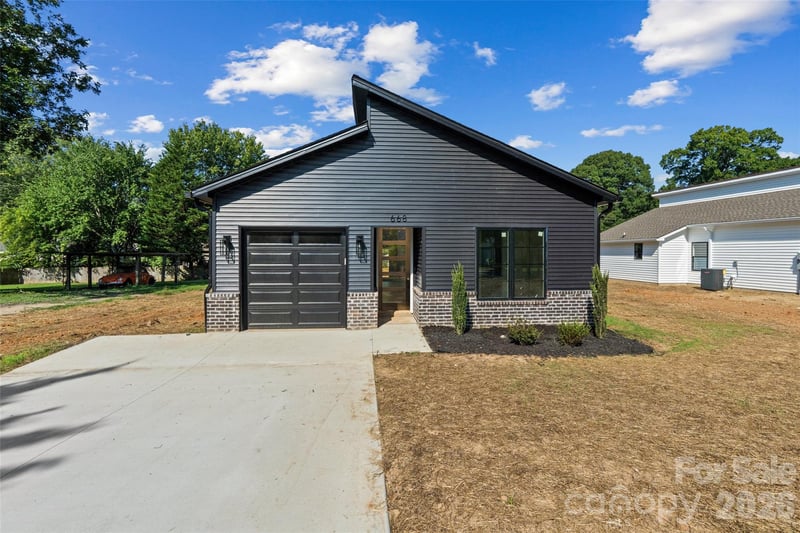 668 Jackson Terrace SW, Concord, NC - 3 beds, 2.5 baths, 1,366 sqft - $355,000