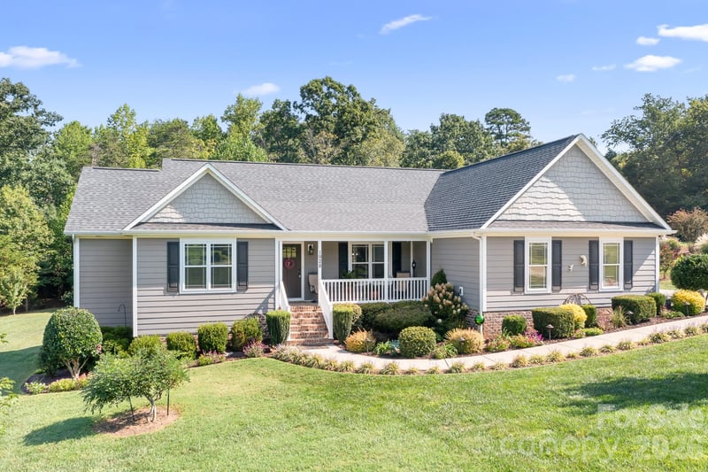 1928 Cordia Circle, Newton, NC - 3 beds, 2 baths, 1,713 sqft - $449,000