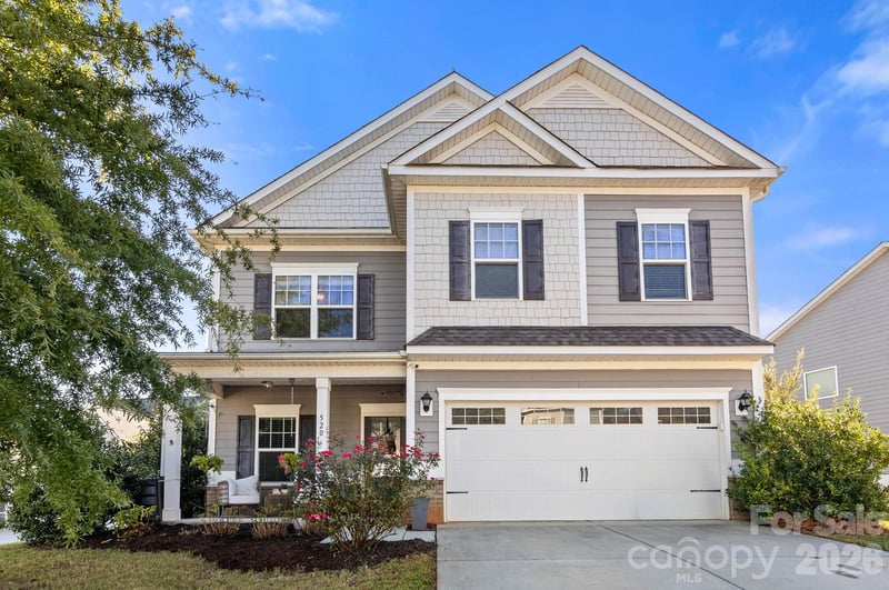 520 Stickley Place, Lancaster, SC - 4 beds, 2.5 baths, 2,631 sqft - $465,000