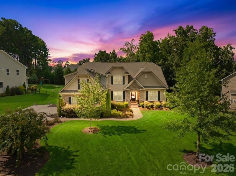 108 Butler Drive, Mooresville, NC - 4 beds, 3.5 baths, 3,736 sqft - $735,000