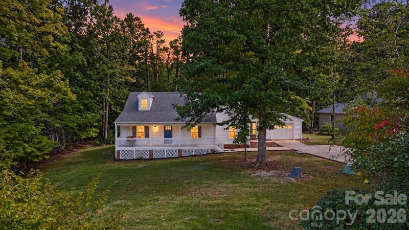 11538 Gelding Drive, Charlotte, NC - 4 beds, 2 baths, 1,988 sqft - $410,000