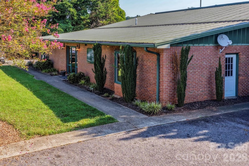 126 N Toms Street, Rutherfordton, NC - 5 baths - $525,000