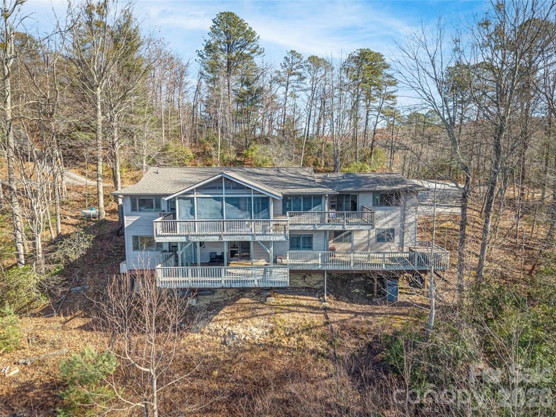 101 Ruffed Grouse Road, Brevard, NC - 3 beds, 3 baths, 3,013 sqft - $675,000