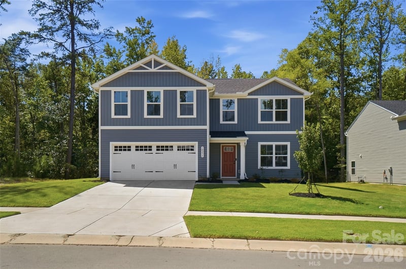 10253 Florentine Way, Charlotte, NC - 4 beds, 2.5 baths, 2,203 sqft - $449,000