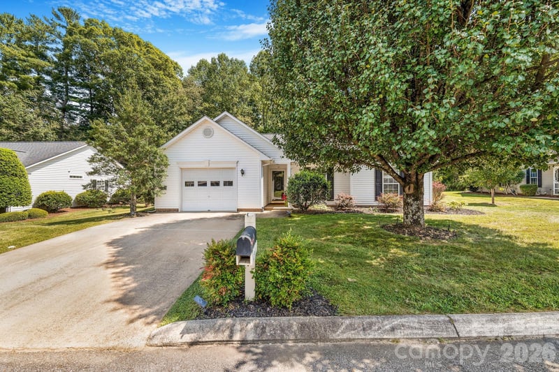 98 Stonehollow Road, Fletcher, NC - 3 beds, 2 baths, 1,379 sqft - $430,000