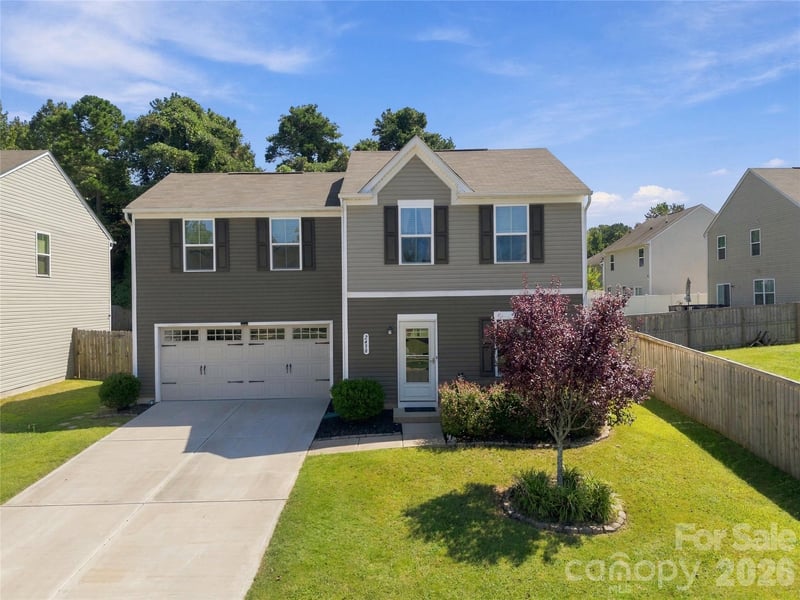 2438 Thorn Spring Lane SE, Concord, NC - 3 beds, 2.5 baths, 1,458 sqft - $345,000