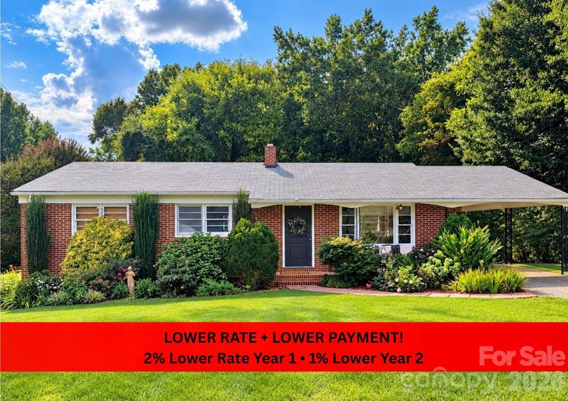 561 Forest Way Drive, Fort Mill, SC - 3 beds, 1.5 baths, 1,237 sqft - $340,000