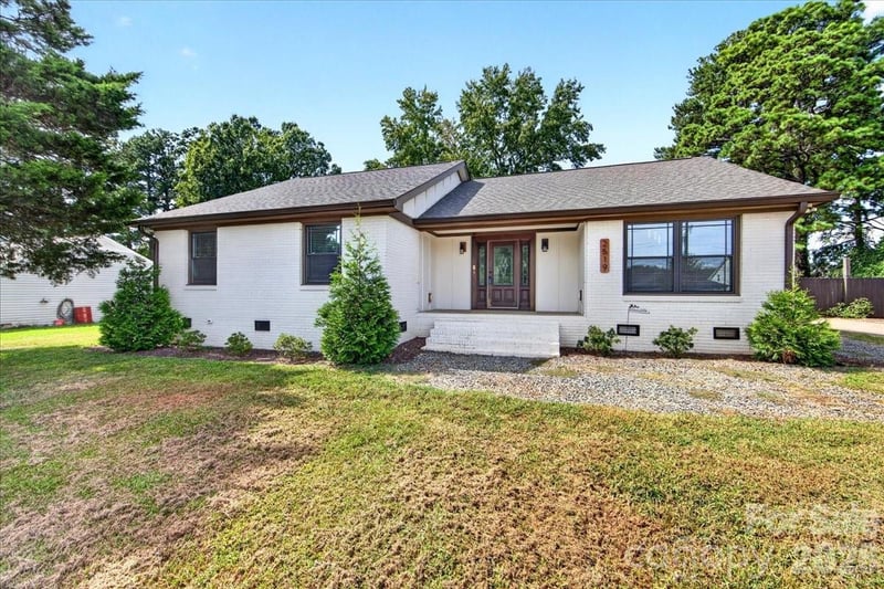 2519 Matthews Mint Hill Road, Matthews, NC - 3 beds, 2 baths, 1,658 sqft - $449,900