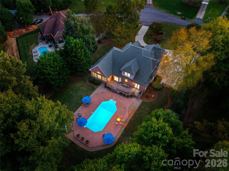 131 Summerfield Court, Lake Wylie, SC - 4 beds, 3.5 baths, 3,846 sqft - $895,000
