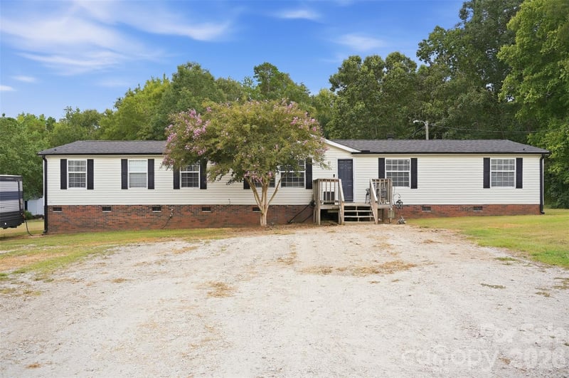 4688 Taxahaw Road, Lancaster, SC - 4 beds, 2 baths, 2,055 sqft - $299,900